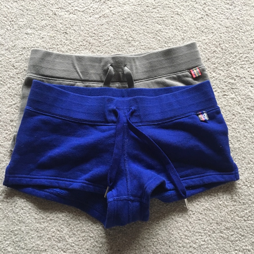 TNA BUNDLE 2 PAIRS OF SHORTS